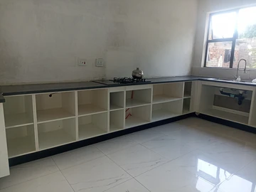 3 Bedroom Flat & Apartment