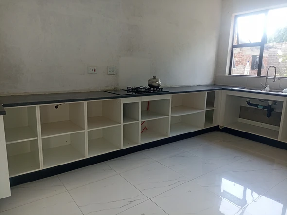3 Bedroom Flat & Apartment