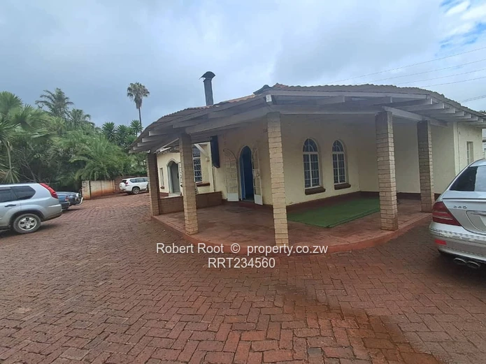 Prime office space in Rowland Square!