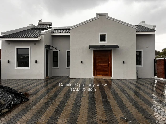 Arlington newly built 3 bed with main ensuite sitting on 580sqm with title clean deed 