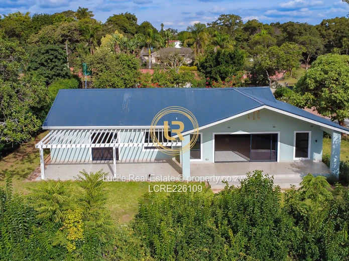 Open-Plan 3-Bed Home in Mandara