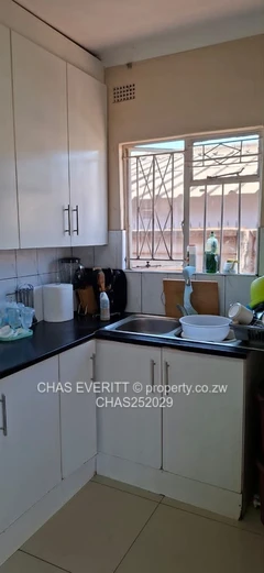 Fully Furnished 3bed Cottage To Let in Hillside