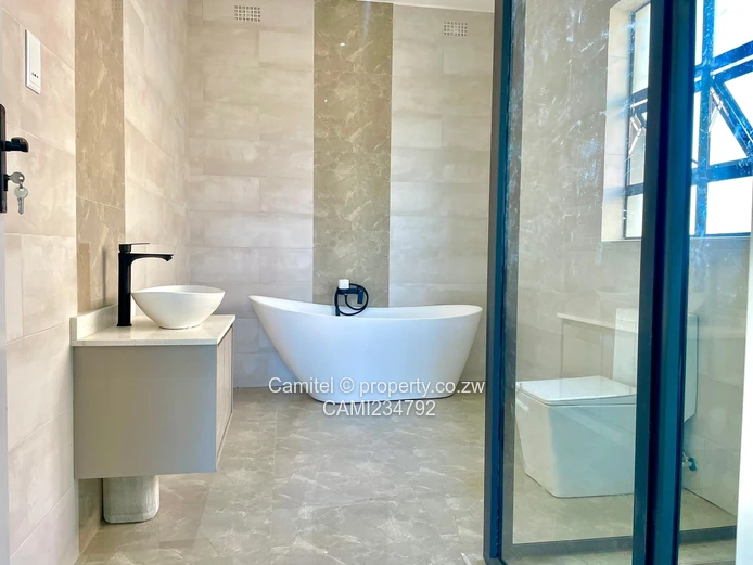 3 bed Arlington Cluster apartment with borehole nice garden 