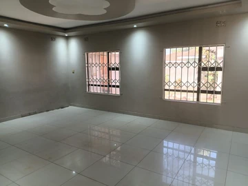 6 Bedroom House