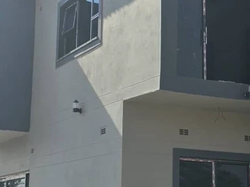 3 Bedroom Flat & Apartment
