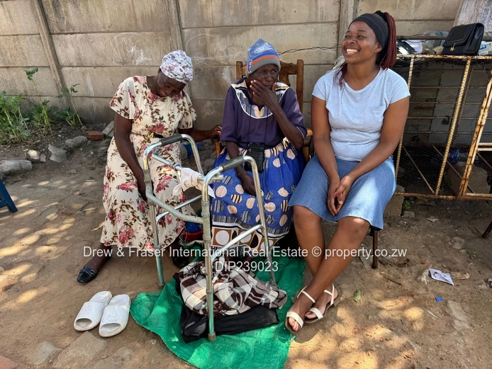 Upper Hillside Harare East Property available for rent as both commercial or residential $1350