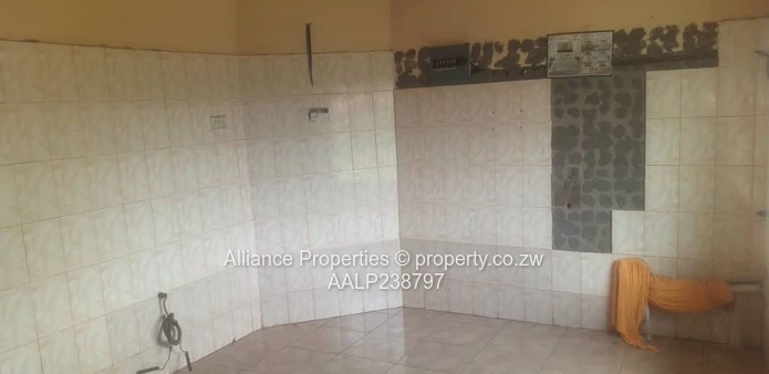 Prime Twinlakes Investment: 4-Bed Main Home + Instant Rental Income