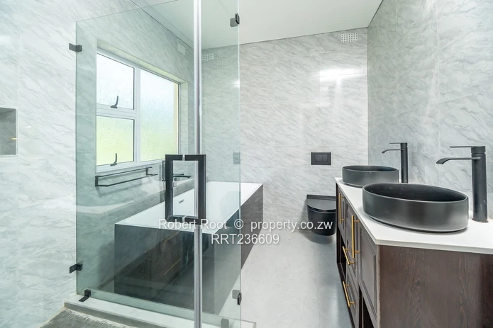 4 bed home in Borrowdale Brooke