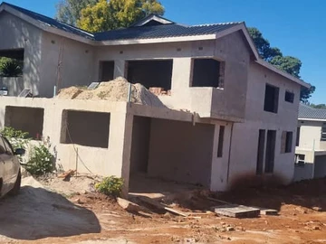 5 Bedroom Flat & Apartment