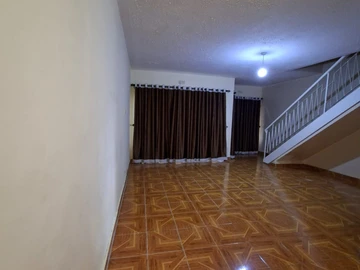 2 Bedroom Flat & Apartment