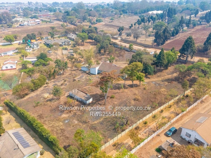 Development Plot & 4-Bed Home on 8,300 m2, Philadelphia