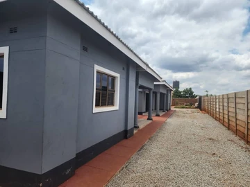 4 Bedroom Garden Flat