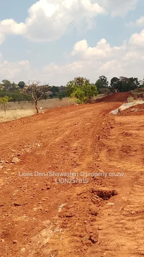 Shawasha Hills 5000 m² Stand — Dam Views & Gravel Access