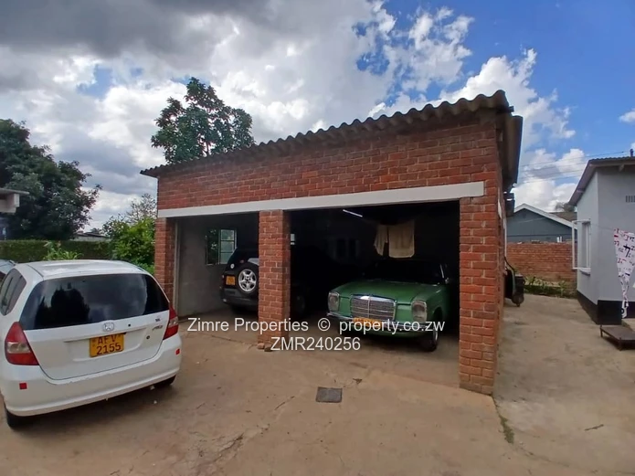 INVESTMENT OPPORTUNITY , close to Samora Machel & Glenara