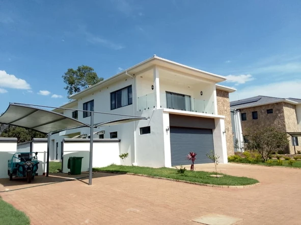 8 Unit Townhouse Complex