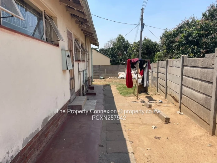 Excellent Investment Opportunity – 3-Bedroom Home In Houghton Park