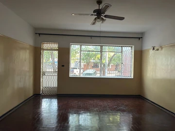 2 Bedroom Flat & Apartment