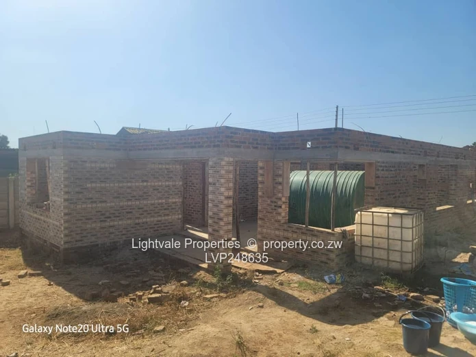 Incomplete in Nehanda, Dzivarasekwa Extension  (Sole Mandate)
