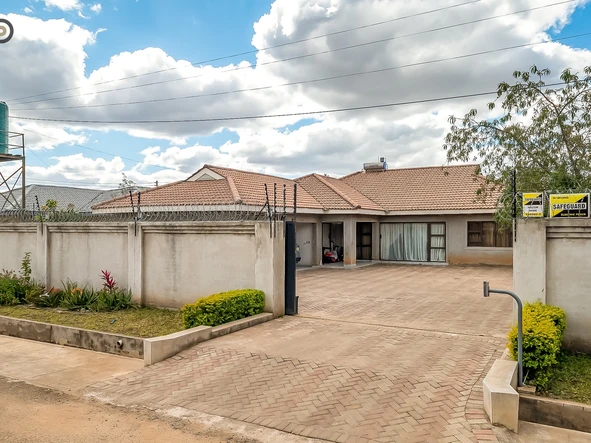Emmaculate Family Home