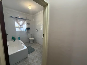 3 Bedroom Garden Flat