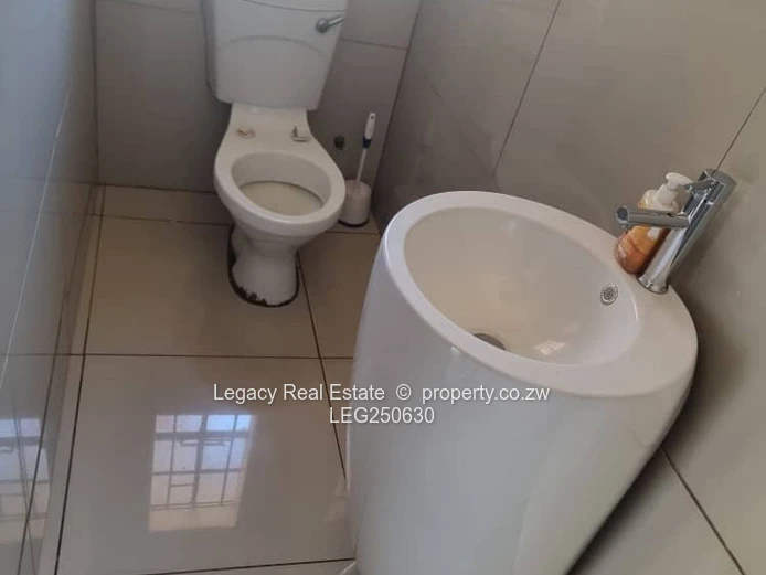 Spacious 5-Bed Westgate Home with Modern Kitchen & Borehole (Sole Mandate)