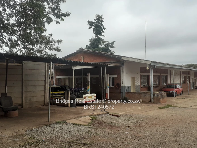 An industrial jewel for the enterprising businessperson !