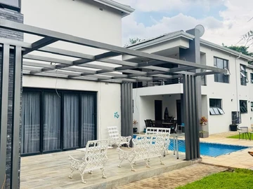 10 Bedroom House