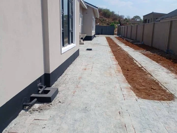 3 Bedroom Flat & Apartment