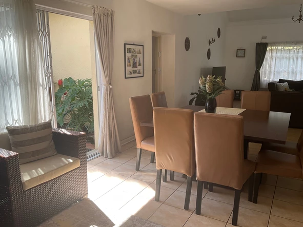 3 Bedroom Flat & Apartment