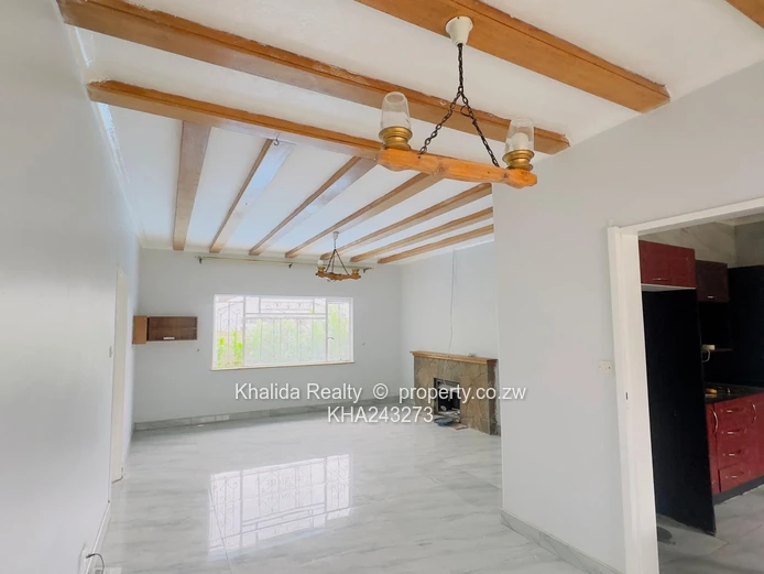 Modern 4-Bedroom House Plus 2 bed cottage For Rent in Mabelreign