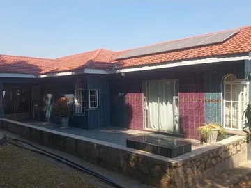 5 Bedroom House