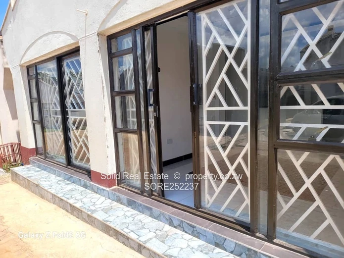 Modern Living in Pamvura Clusters, Bluff Hill: 3 Bedroomed Home + Cottage