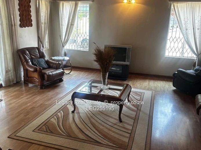 Greystone Park: 4-Bed on 4000m² with Double Garage