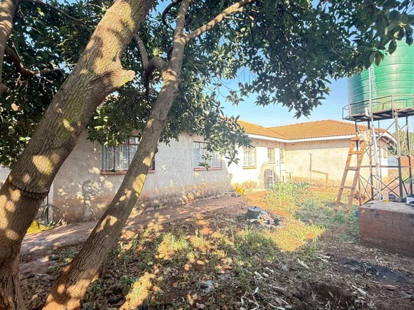 5 Bedroom House