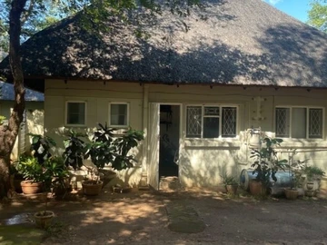 Hotel & Lodge