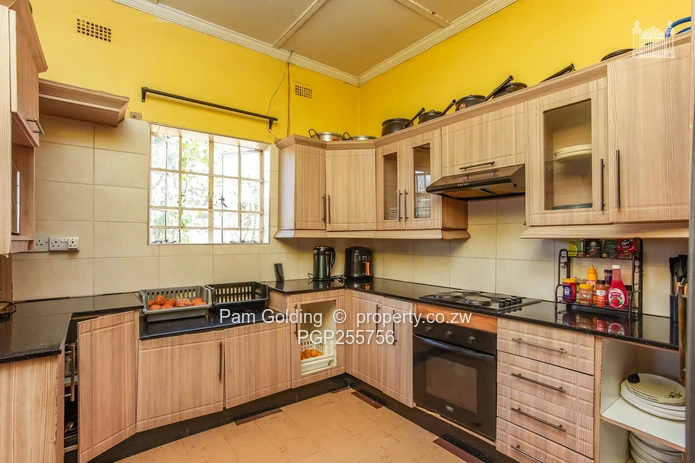 Prime Location Cnr Glenara/Ed Mnangagwa