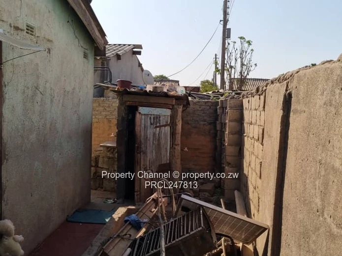 Investment Goldmine: Residential Property With Prime Commercial Potential Unit H, Seke