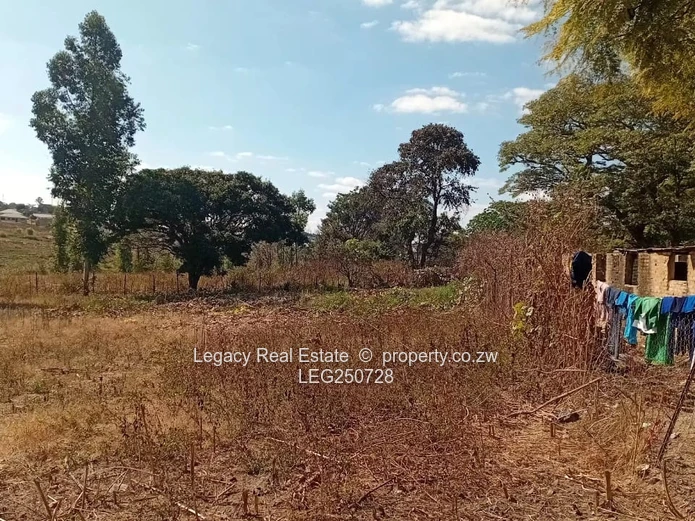 Gated 10.3ha Farm with Barn, Dam & Gravel Road - Marondera