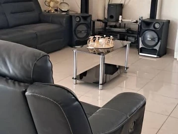 5 Bedroom House