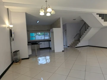 3 Bedroom Garden Flat