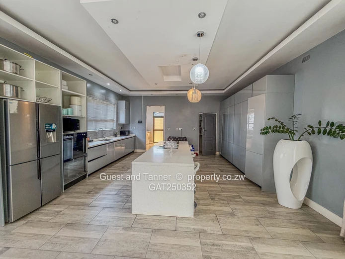 6-Bed House For Sale In Mount Pleasant Heights 