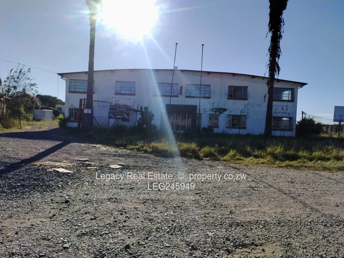 Gweru Central Commercial Property With Expansion Potential,High Clearance Industrial Property Deed.