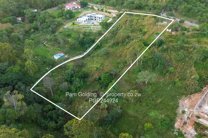 A Rare Hillside Sanctuary In Helensvale – 1.3 HA (Sole Mandate)