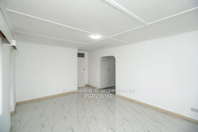 Modern 4 Bedroom House Zimre Park