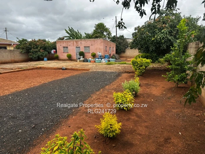 Mahatshula Stand For Sale (With Cottage And Slab)