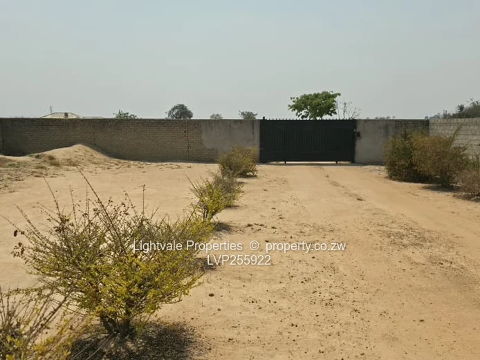 Neat cottage in Riverside, Chitungwiza  (Sole Mandate)