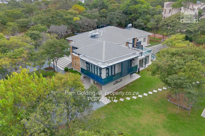Well Designed Home On Folyjon Crescent!
