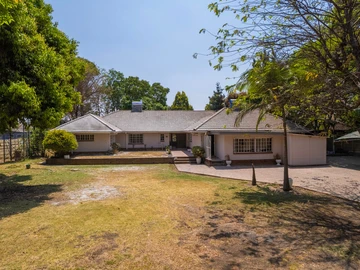 Newly Refurbished Home - Monavale 
