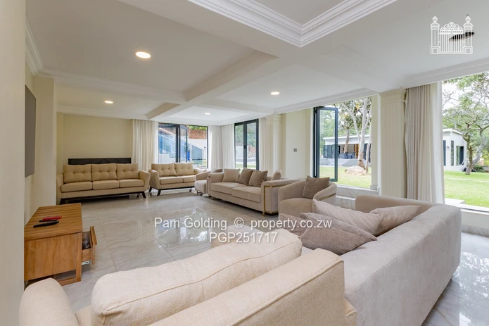 Well Designed Home On Folyjon Crescent!