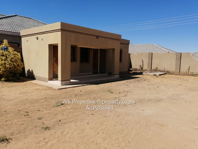 Ruwa, Elizabeth Park Cottage for Sale